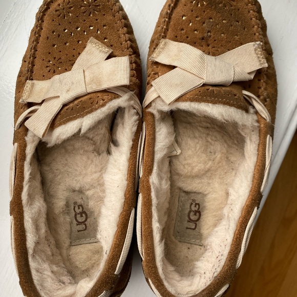 UGG slippers - Picture 1 of 4